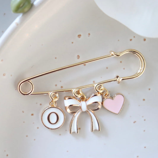 GOLD KEEPSAKE PIN I CUTE BOW