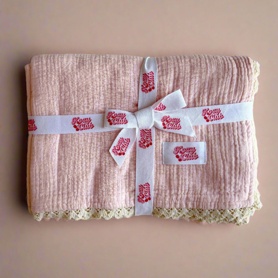 MUSLIN CRINKLE ORGANIC LACE BLANKET | BABY PINK
