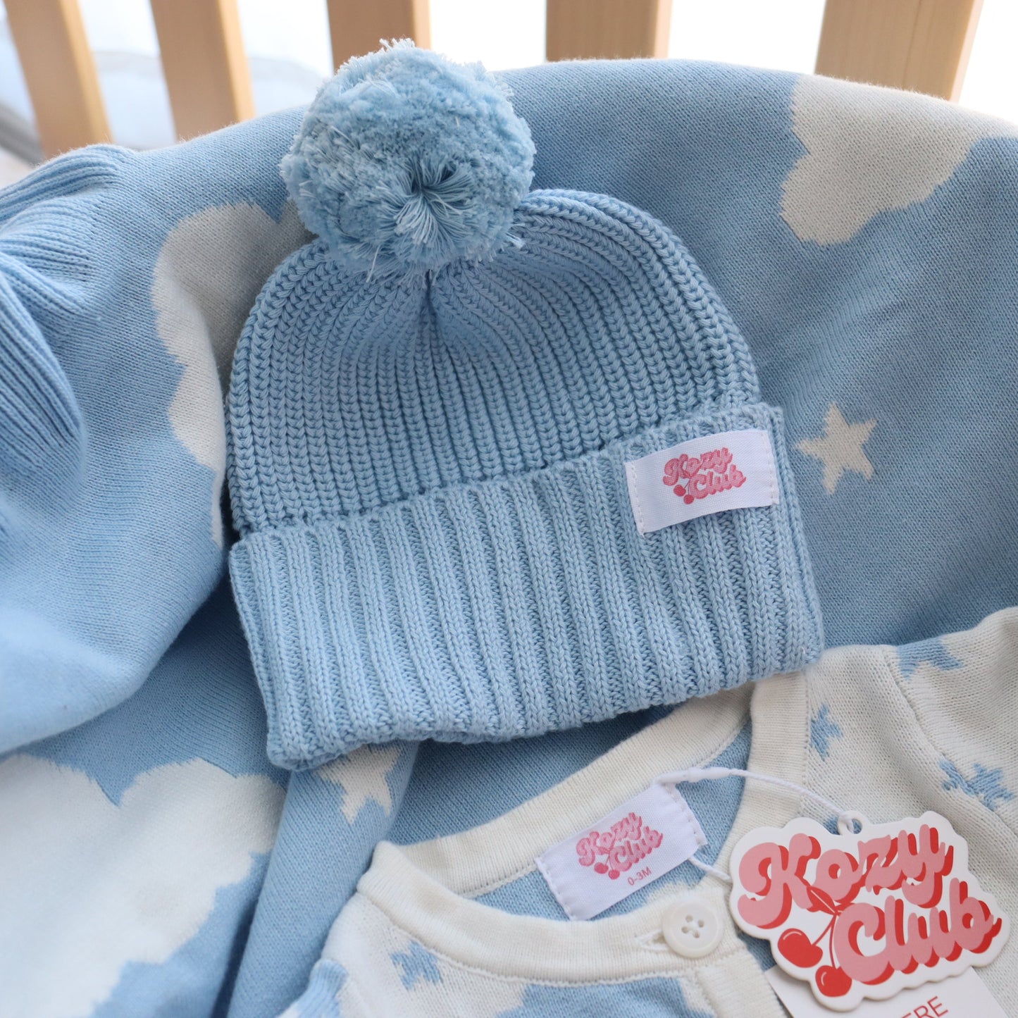 SKY BLUE I KNITTED POM BEANIE