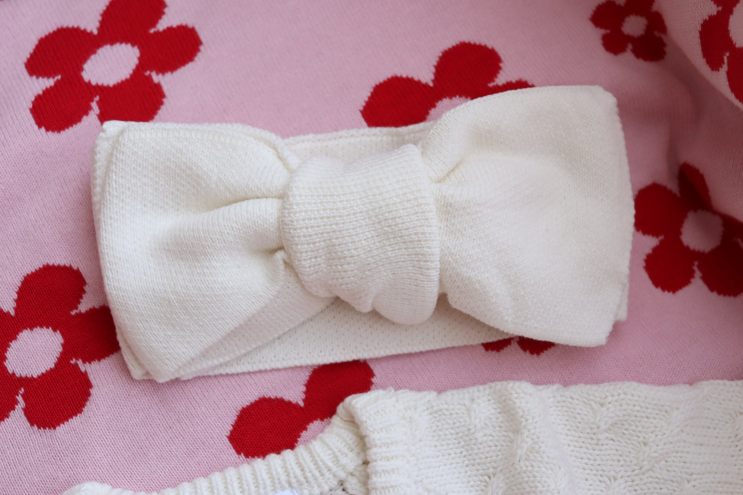 MILK I OVERSIZED KNITTED TOPKNOT